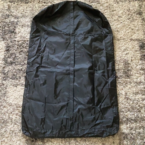 Lightweight garment bags - Picture 1 of 4